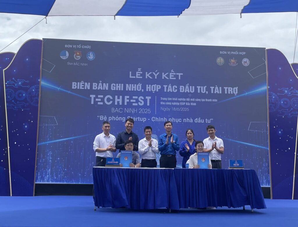 Memorandum signing ceremony at TECHFEST Bac Ninh on 18 June 2025.
